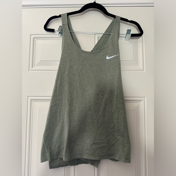 Nike cross back top - Picture 1 of 3